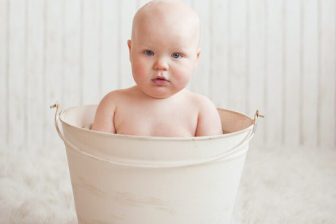 Malé děti, novorozenci, určitě nepotřebují koupat tak často, jako ty větší