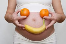 I když se to často tvrdí, tak v těhotenství rozhodně nemusíte jíst za dva. To opravdu není pravda.
