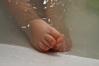 Mezi hlavní výhody dětské vaničky patří především komfort a hygiena.